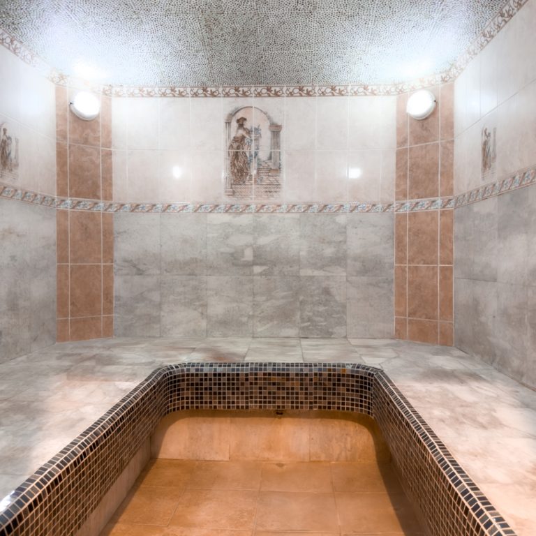 🏖 Баня №1 (Малая сауна): финская парная, хаммам и тёплый бассейн